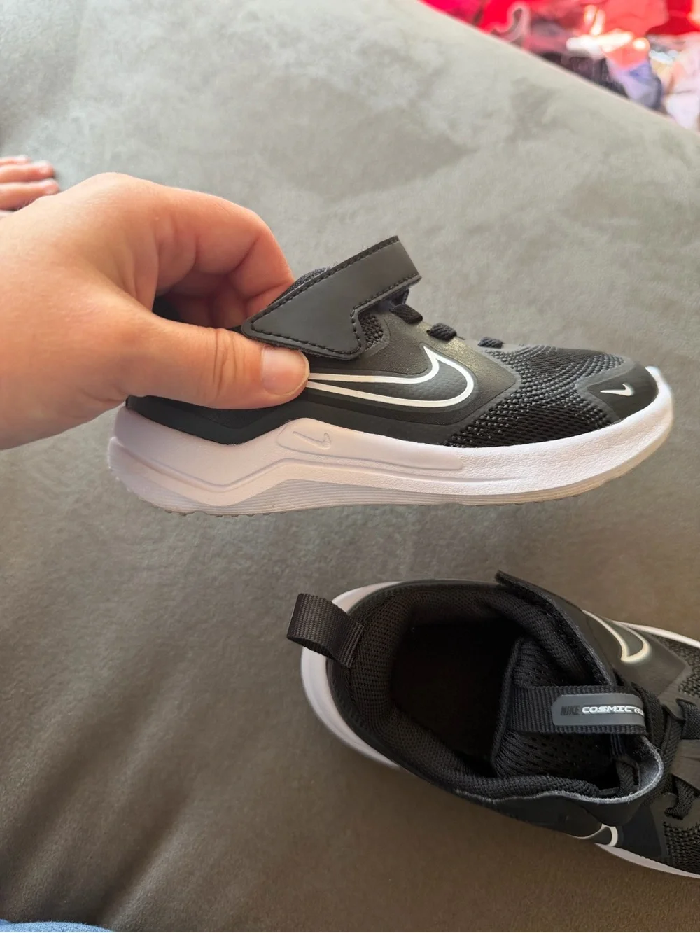 Nike Cosmic Runner Kids Black White Velcro Running Shoes 9c